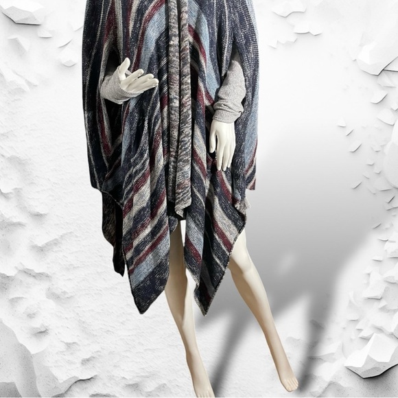 Free People The Big Trail Asymmetrical Poncho Cardigan Sweater Poncho Size Small - Picture 4 of 16